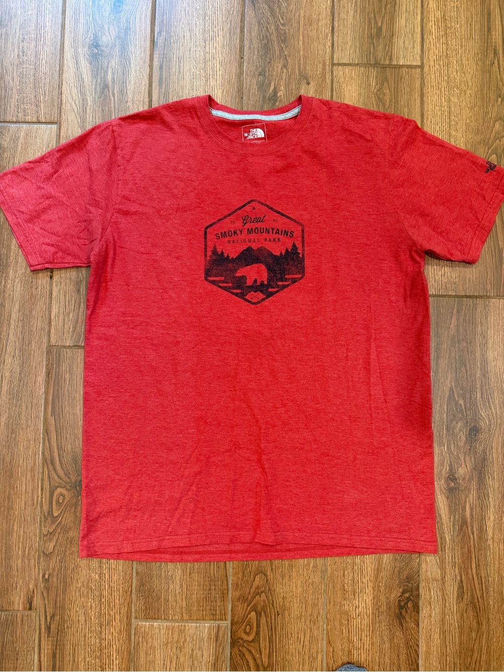 The North Face Red Short Sleeve smoky mountains Graphic Tee / men’s large